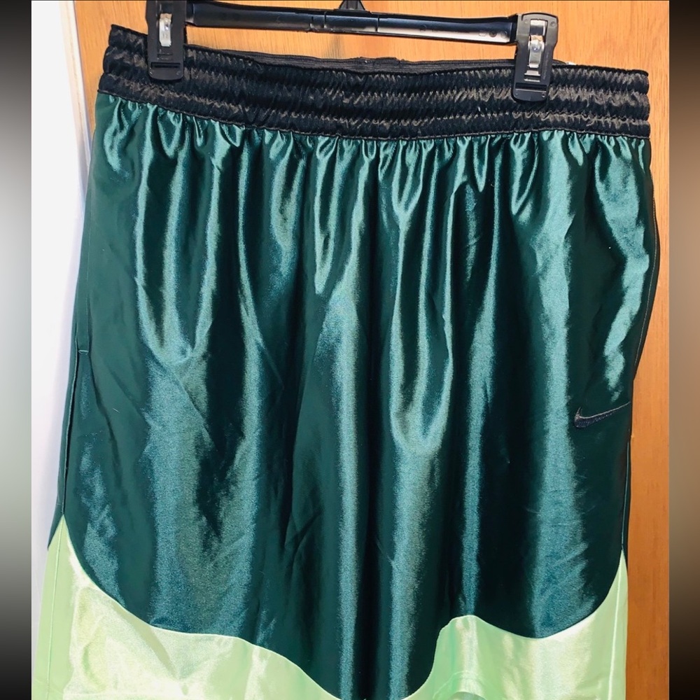 Nike Men's Dark Green and Light Green Athletic Shorts